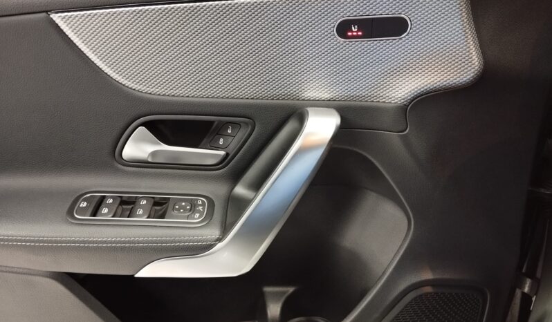 
								Mercedes Benz A200d progressive full									