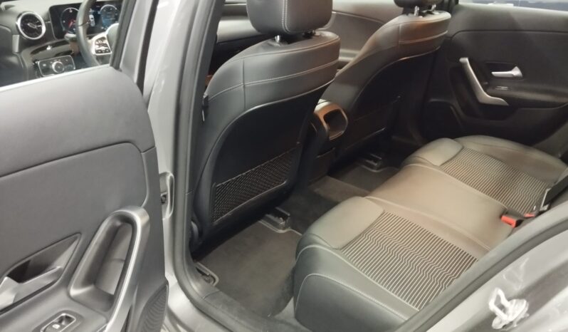 
								Mercedes Benz A200d progressive full									