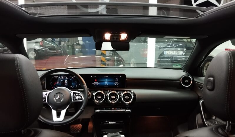 
								Mercedes Benz A200d progressive full									